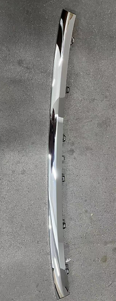 Front bumper bright strip (electroplating)