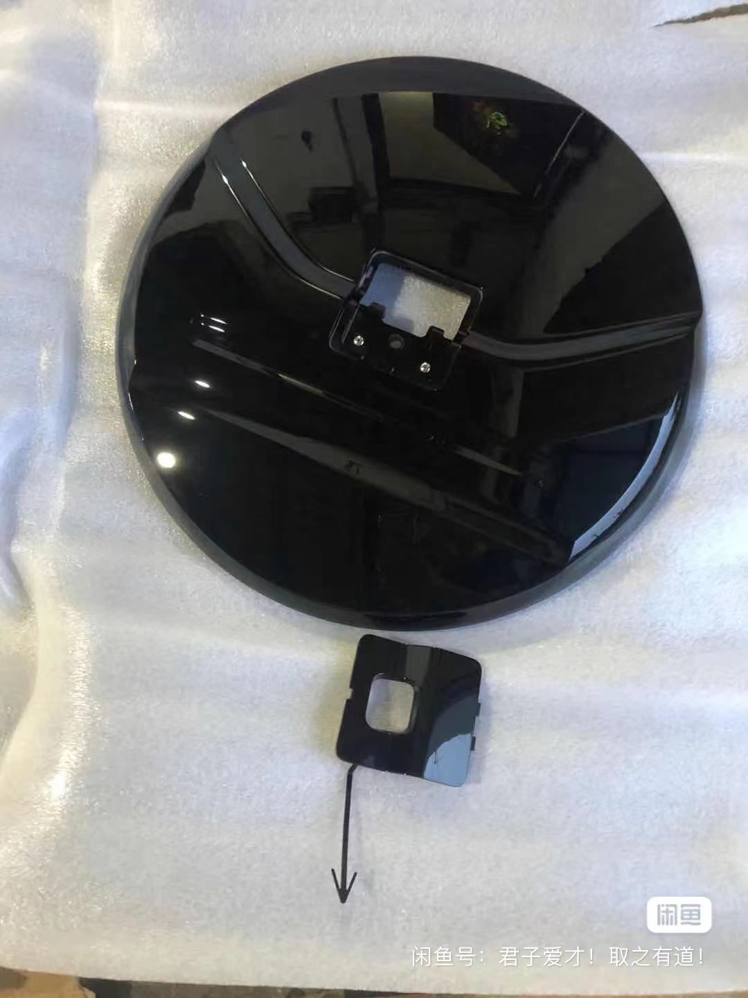 Off-road spare tire cover panel