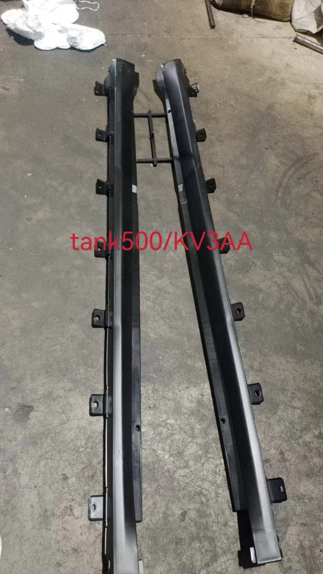 Lower beam right