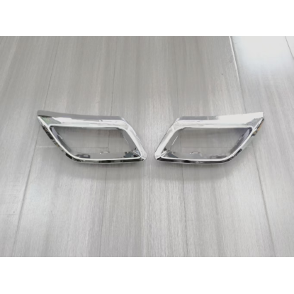 Rear exhaust hood bright strip right
