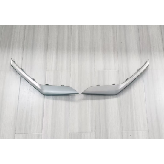 صورة Front bumper decorative strip silver gray right