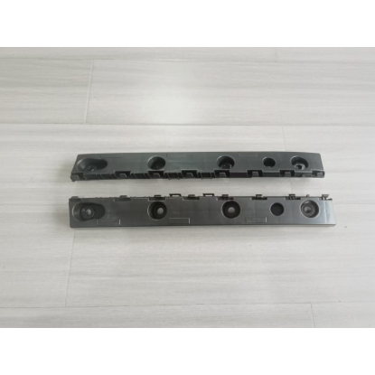 Rear bumper bracket right