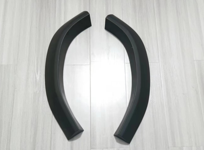 Rear door wheel arch left