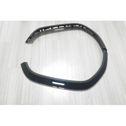 Front door wheel arch left