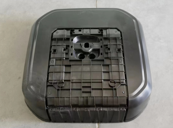 Spare tire cover body