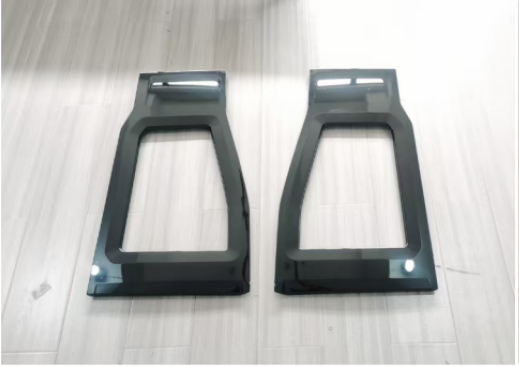 Rear four corner window decorative panel assembly right high gloss black